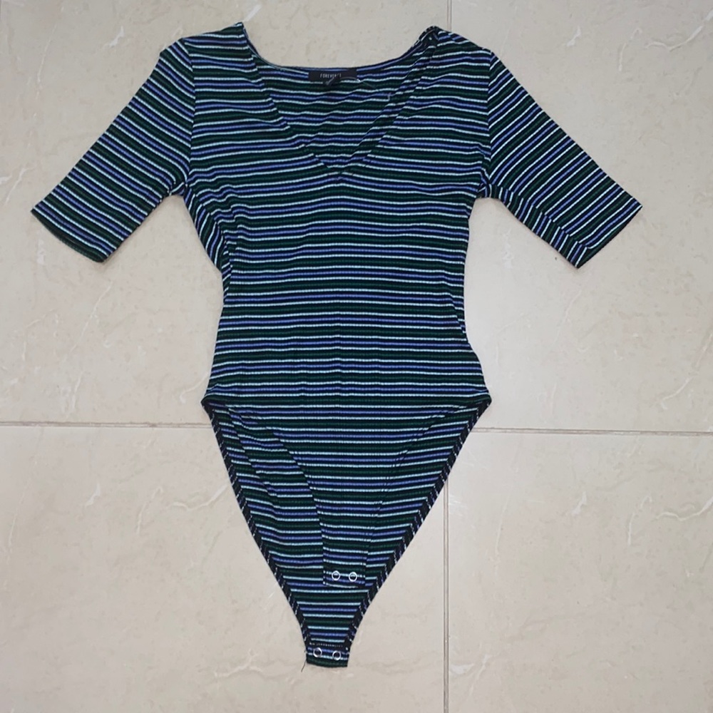 Women’s Cleavage Medium Sleeve Bodysuit